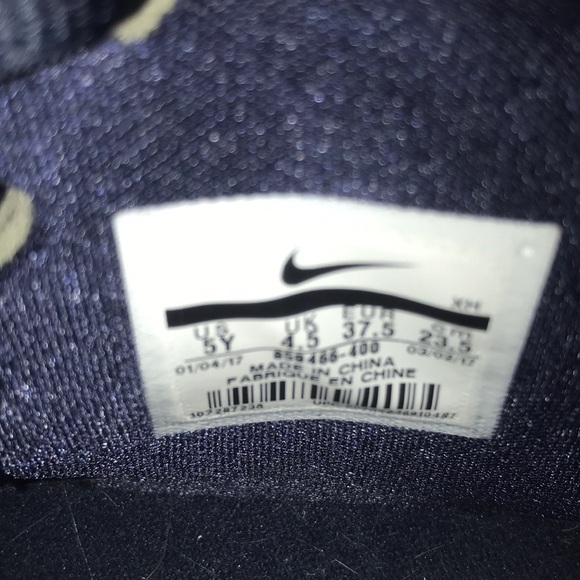 Nike Kyrie 3 Obsidian - Picture 5 of 5